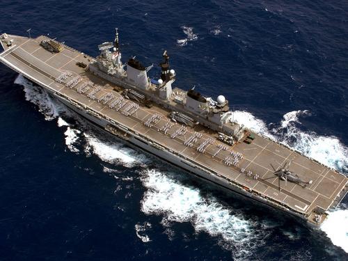 hms-illustrious-england-expects.jpg